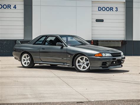 » 1989 NISSAN SKYLINE R32 GT-R