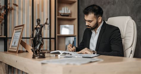 environmental lawyer salary