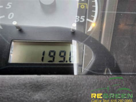 John Deere 2025R Package Special 的图像结果