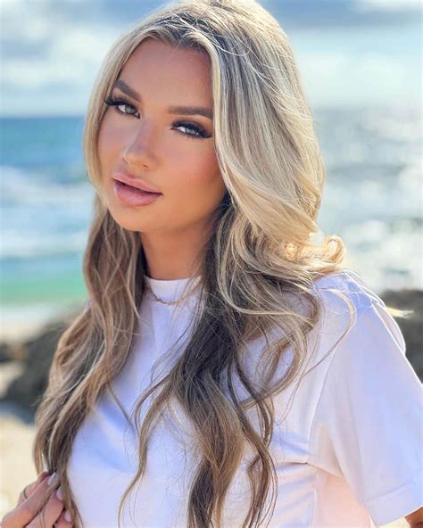 Alexa Collinsさんのインスタグラム写真 - (Alexa CollinsInstagram)「He better hide his @jaxxon chains from me 🪩 ...