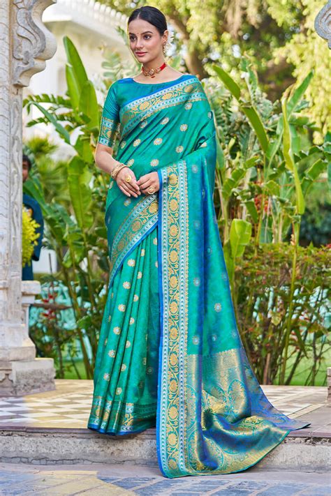 Lustrous Rama Kanjivaram Silk Saree With Palimpsest Blouse Piece – Arvisaa