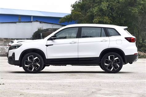 Changan CS75 Price in UAE, Images, Specs & Features