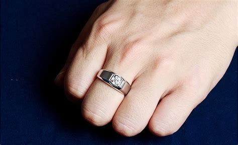 男生戴戒指的含义有哪些 男生戒指的不同戴法_婚戒首饰_婚庆百科_齐家网