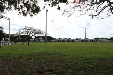 Locations Hub - Hammocks Community Park