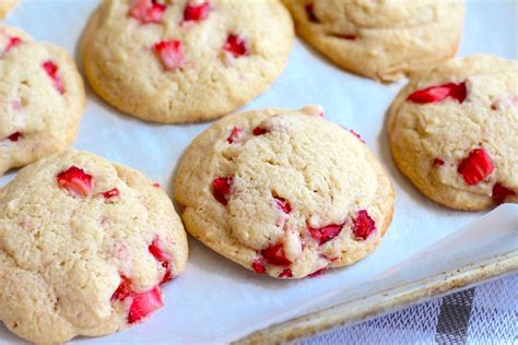 Fresh Strawberry Cookies Recipe