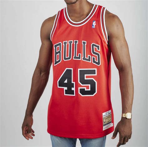 Chicago Bulls - 10 Best Jerseys of All Time - WebSta.ME