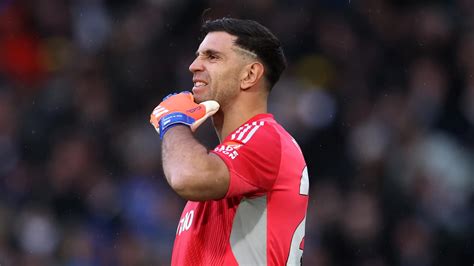 Emi Martinez's wake-up call! The brutal truth behind his Chelsea and ...