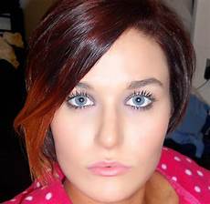 Outgrown Bob Hairstyles by Dip Dyed Fringe Styled In An Outgrown Bob Fringe Outgrown Bob Hairstyles