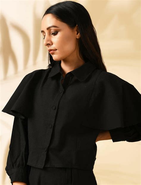 ALL BLACK CROP TOP – Markkah Studio