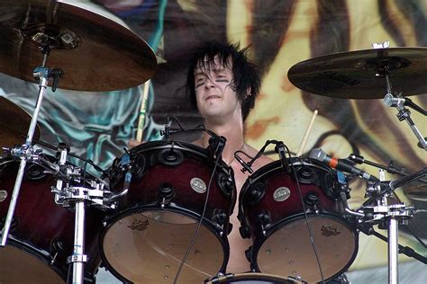 13 Years Ago - Avenged Sevenfold's Jimmy 'The Rev' Sullivan Dies
