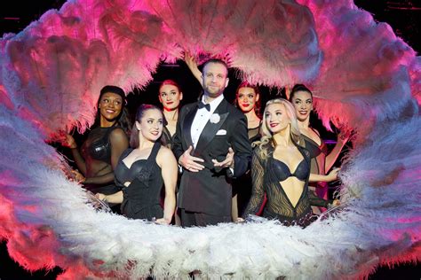 Razzle Not-So Dazzle: A Review of “Chicago” at Broadway in Chicago ...