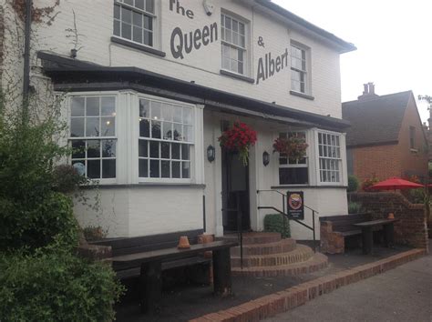 GRAY’S INN (Wooburn) - Inn Reviews, Photos, Rate Comparison - Tripadvisor