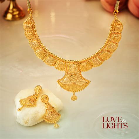 Gold Necklace Set for Women | Buy Gold Necklace Set Online India ...