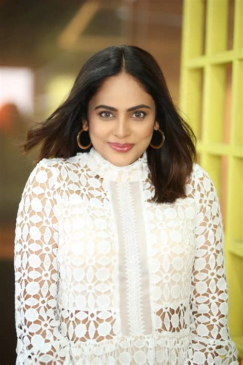 Nandita Swetha : వైట్ డ్రెస్‌లో క్యూట్ ఫొటోలతో నందిత శ్వేత.. | Nandita ...