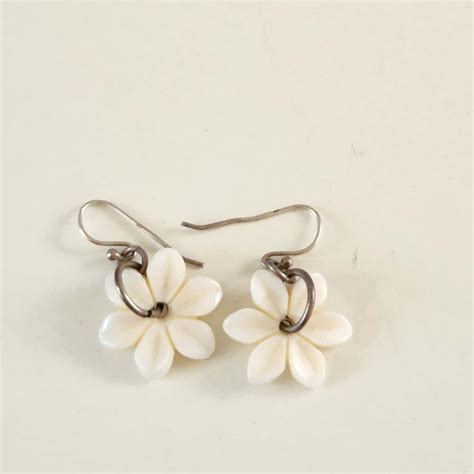 925 Sterling Silver Drop White Flower Earrings (s)