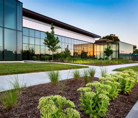 Cummins LiveWell Center