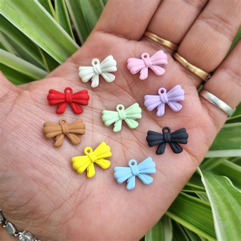 Spray Painted Alloy Bow Charms – YV Craft Supplies