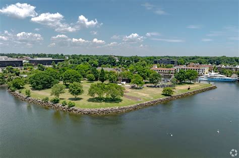 About Belle Haven | Schools, Demographics, Things to Do - Homes.com