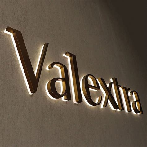 Backlit Building Signage 的图像结果