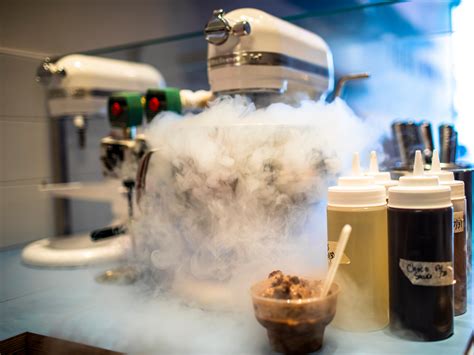 Liquid Nitrogen Ice Cream Shop