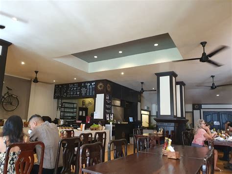 PAKSE HOTEL & RESTAURANT - Hotel Reviews, Photos, Rate Comparison ...