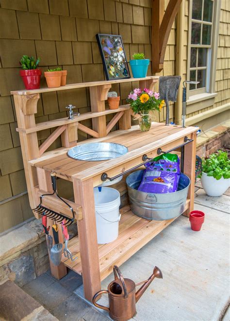 Upcycled Potting Bench Garden