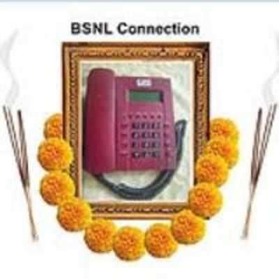 BSNL bosses invited to '˜funeral' of their phone