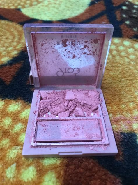 Buy Lakme 9 To 5 Pure Rouge Blusher, Nude Flush, 6 g Online at Low ...