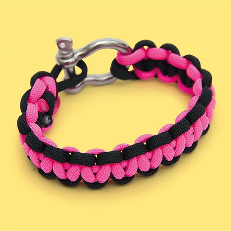 Paracord Armband mit Metallverschluss – Bastelidee – Rayher