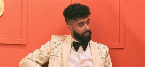AP Dhillon Shows His Style Power, Pairs A Suit Jacket With Pearls ...