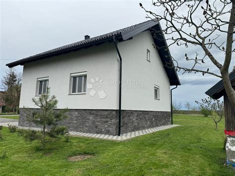 Dvije samostojeće kuće na velikoj okućnici, kuća, površina 218m2