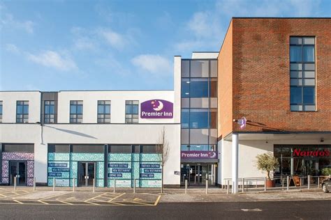 PREMIER INN TROWBRIDGE HOTEL - Hotel Reviews, Photos, Rate Comparison ...