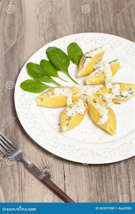 Jumbo Shells pasta stock photo. Image of cheese, ground - 36337958