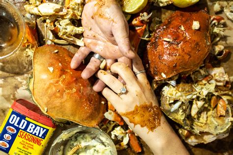 Beer & Old Bay Steamed Dungeness Crab Legs (Clusters)