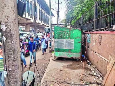 Navigating neglect: Old Madras Road’s grave pathway problems