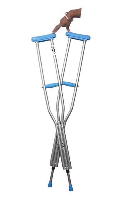 ZQP SURGICAL Height Adjustable 2Pcs Ultralight Underarm Crutch Axillary ...