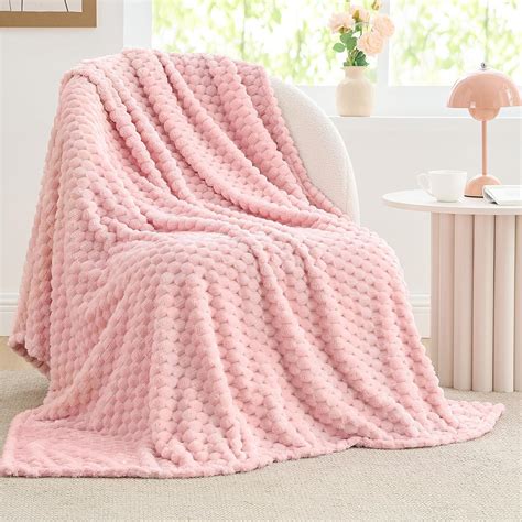 Amazon.com: BEDELITE Fleece Decorative Blanket - 3D Jacquard Pink Throw ...