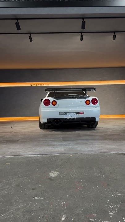 Built By Legends: Ultimativer Nissan Skyline GT-R R34 Restomod! - YouTube