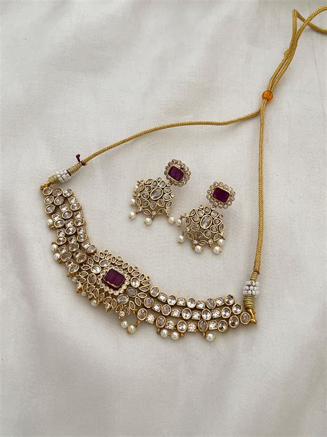 Buy Kemp Stone Studded Choker With Changeable Studs Online - Ishhaara