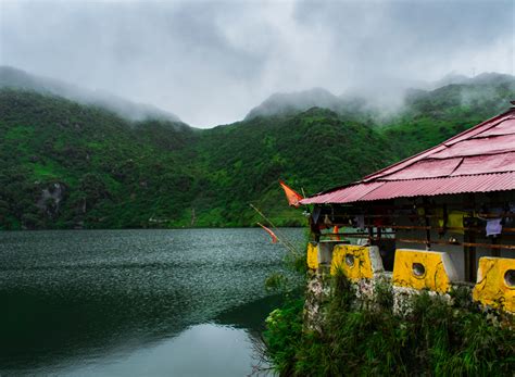 Tsomgo Lake in Gangtok : Best Time to Visit, Travel Tips