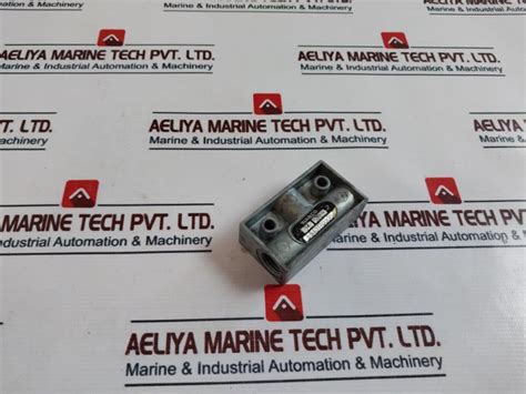 Wabco 5340170000 Pneumatic Shuttle Valve – Aeliya Marine