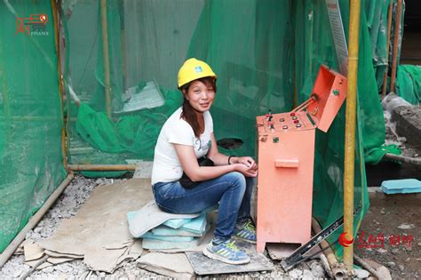 财景：镜头下的中国建筑工人 小工日薪仅百元（高清）--经济·科技--人民网