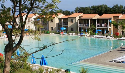 Belvedere Village Castelnuovo del Garda Gardameer, Campings Gardameer ...