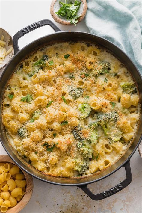 Baked Broccoli Mac and Cheese | Cheesy Pasta Recipes