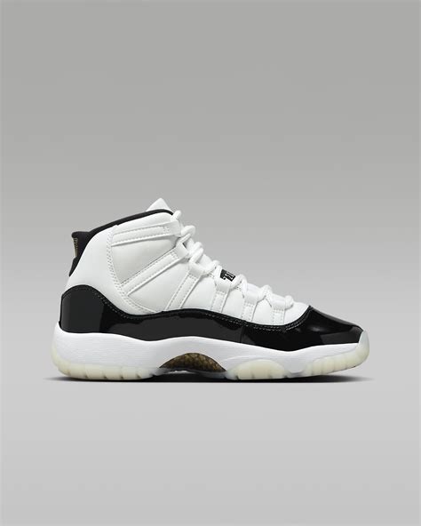 Jordans 11 white online