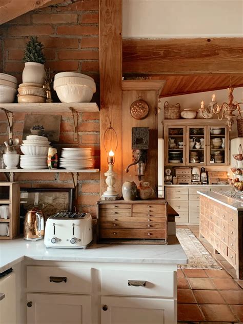 Rustic Cabin Kitchen 的图像结果