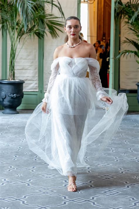Amanda Garrett - Elle.si
