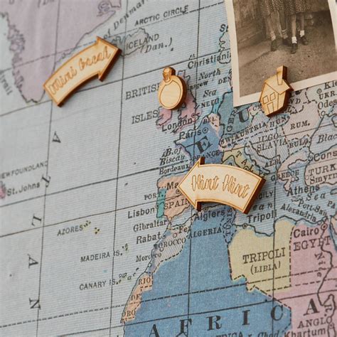 Map with Push Pins 的图像结果