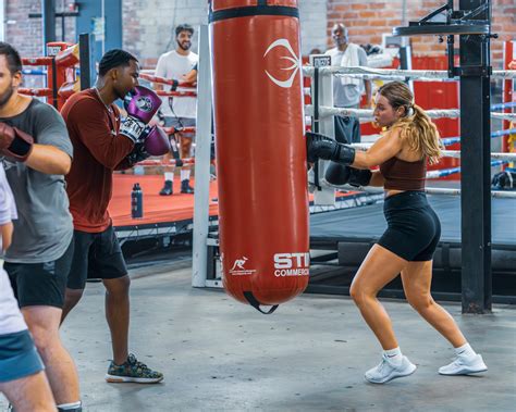 Boxing Gym Class 的图像结果