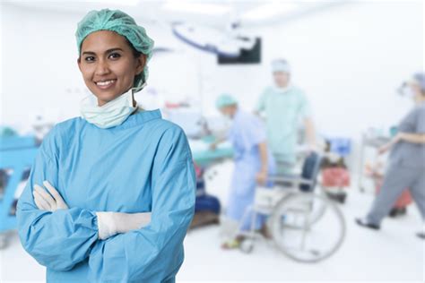 4,000 Maharashtra resident doctors go on mass leave